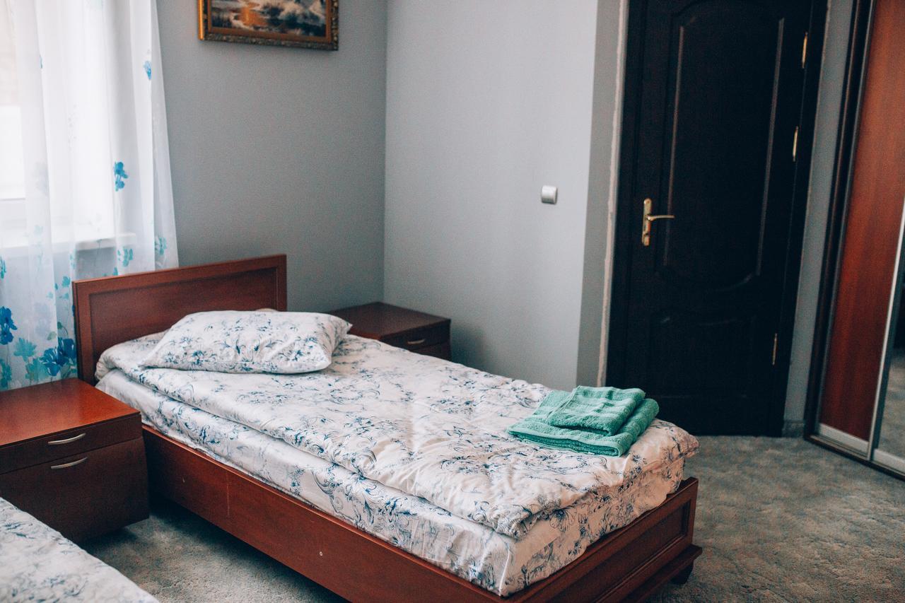 Fermerska Hata Dubno Esterno foto